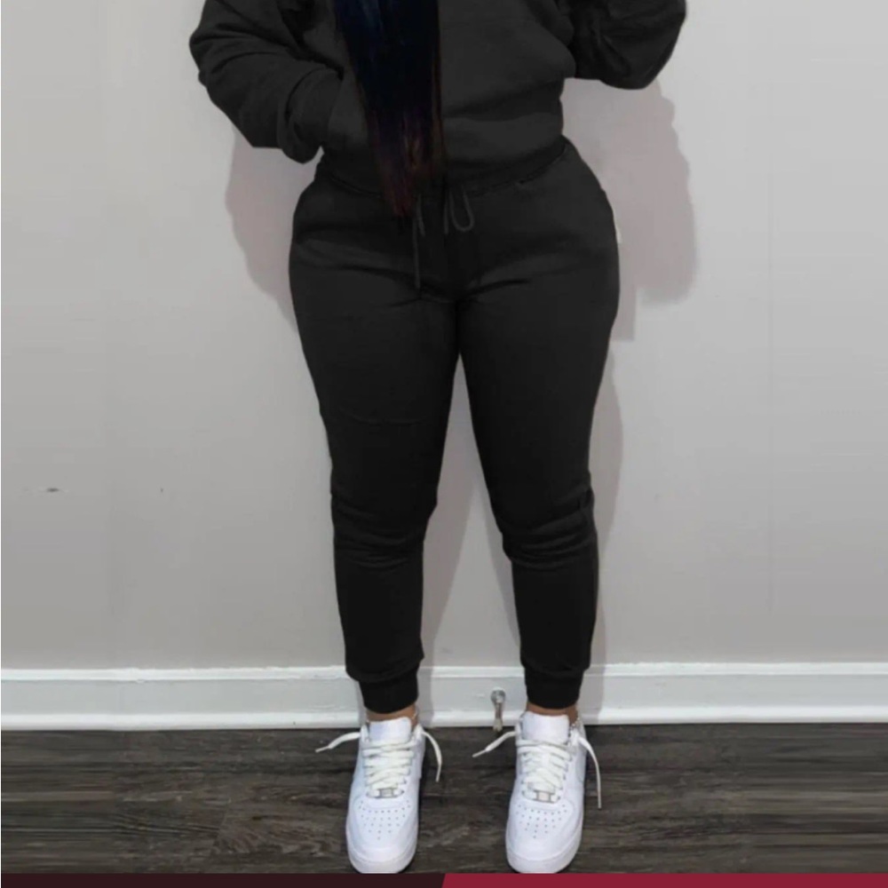 Black Matching Set - Picture 3 of 4